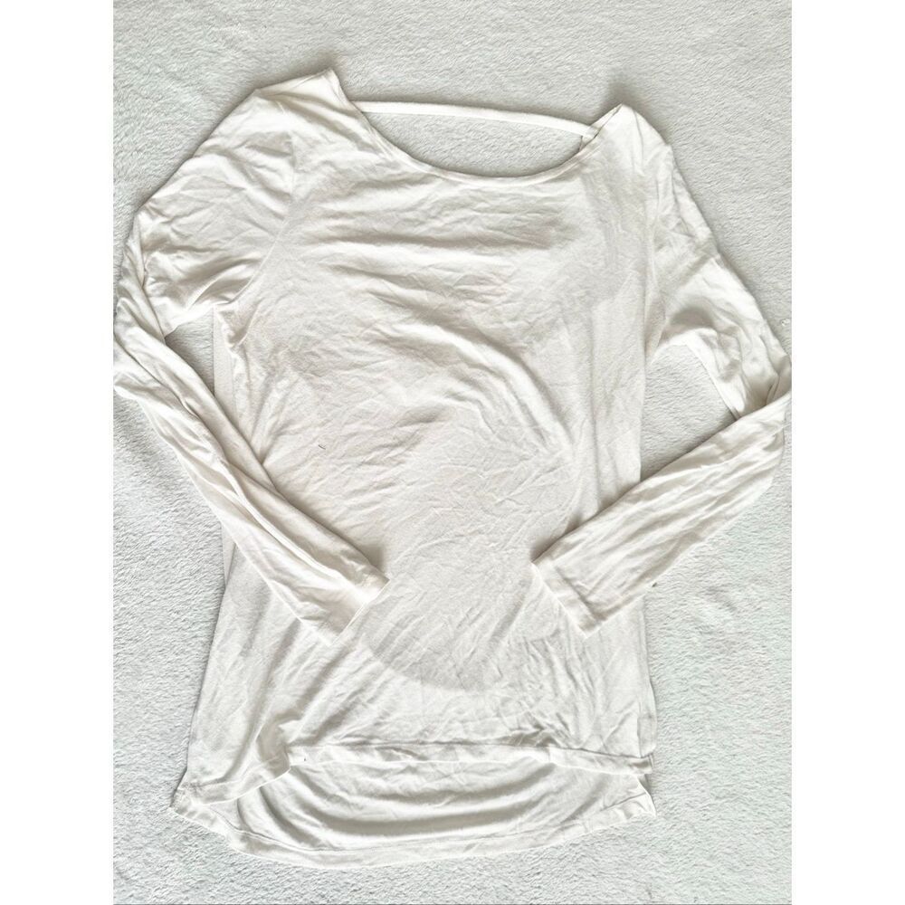Fabletics white long sleeve vowel back top size M